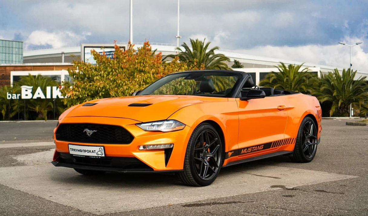 <span style="font-weight: bold;">Ford Mustang Акция - 9.900 ₽ / сутки</span>