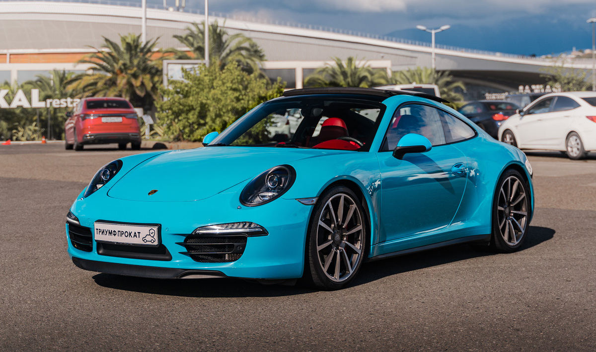 <span style="font-weight: bold;">Porsche 911 Carrera 4S </span><span style="font-weight: bold;"> 38.500 ₽ / сутки</span>