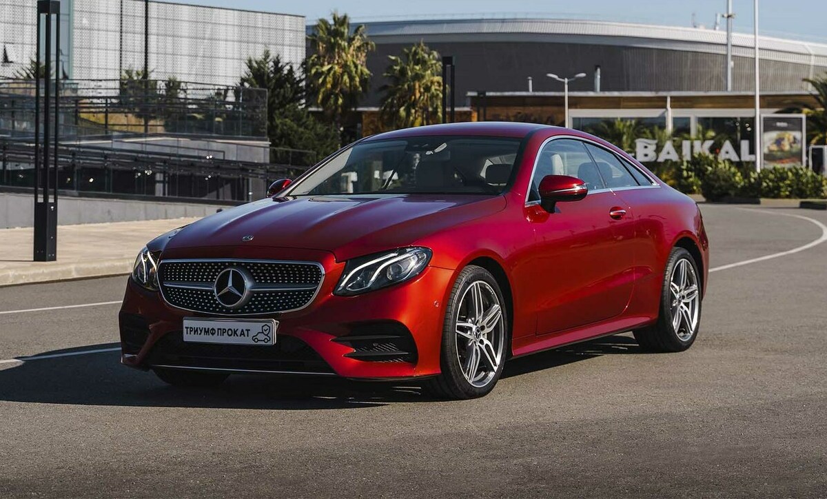 <span style="font-weight: bold;">Mercedes E200 4-matic 12.000 ₽ / сутки</span><br>